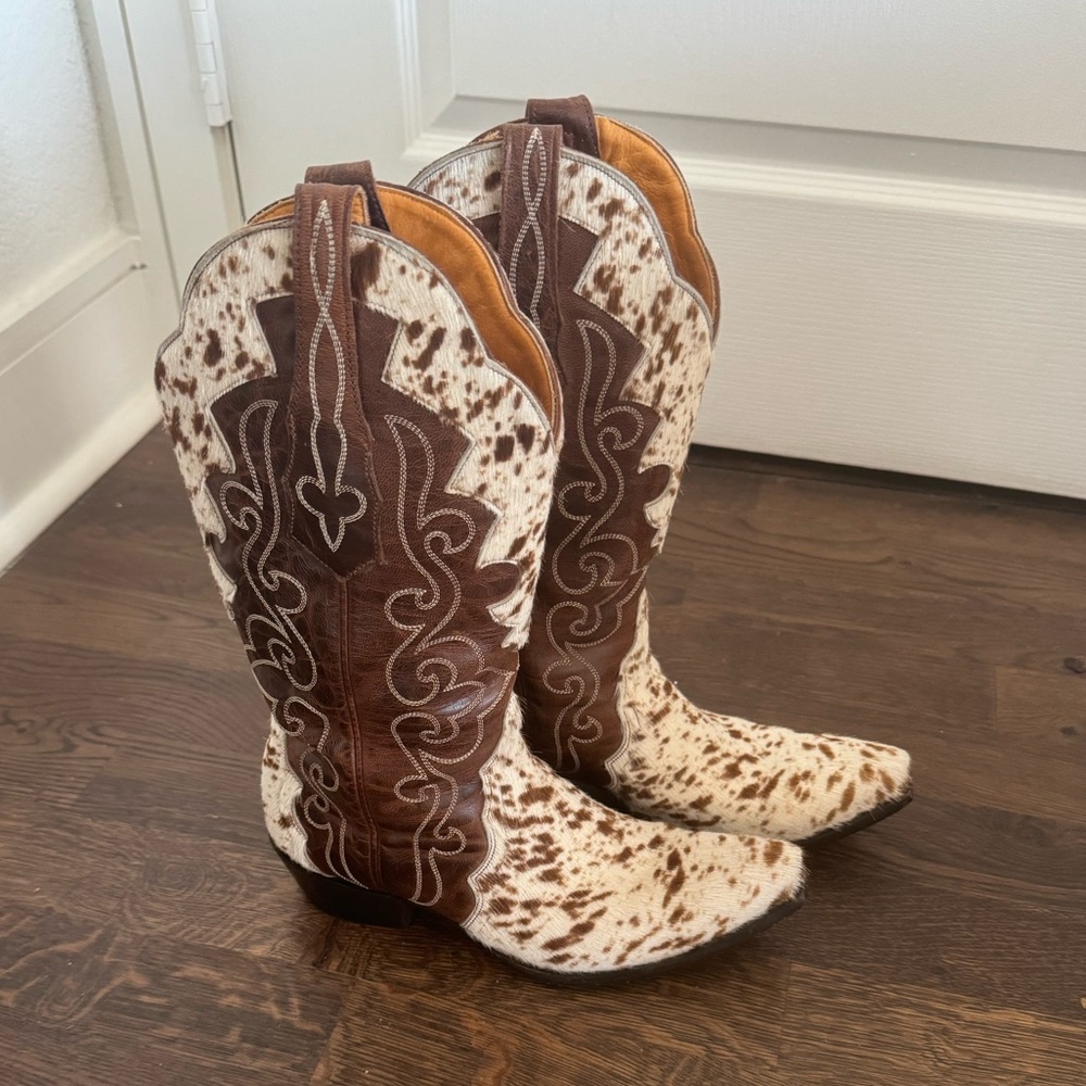 Old Gringo women’s size 6.5 cowhide cow hair cowboy boot - real hair!